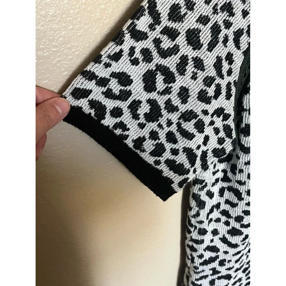 Lysse Lucy Black/White Leopard Jacquard Print Short Sleeve Sweater Size Medium